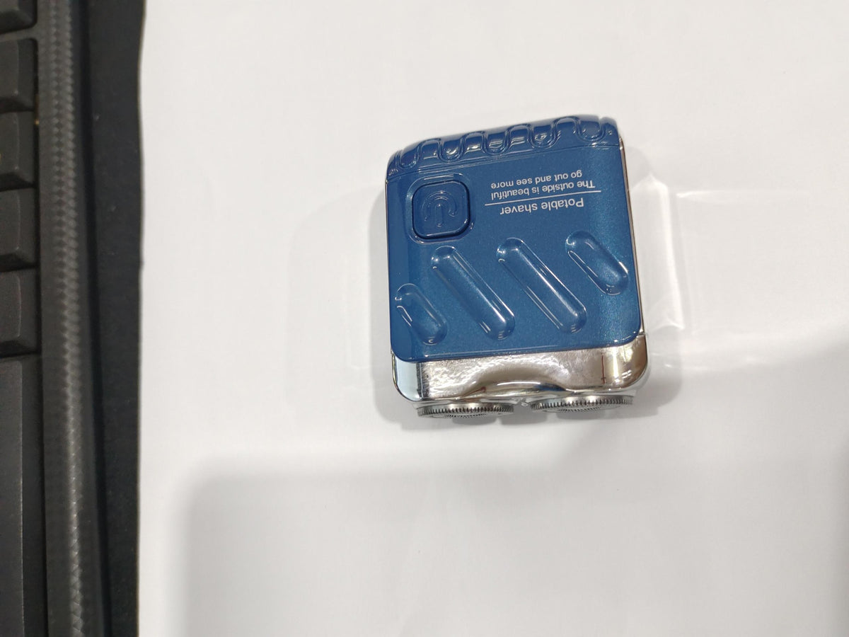 Portable Rotary Dual-Head Electric Shaver for Men (photo 15)