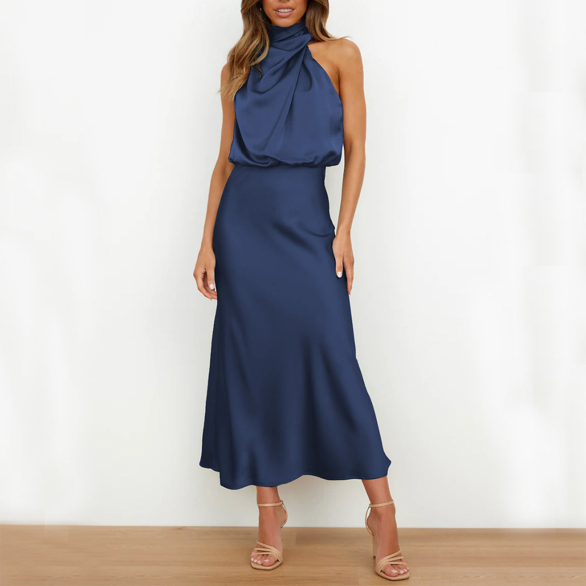 Women's Sleeveless Fitted Evening Dress (photo 3)