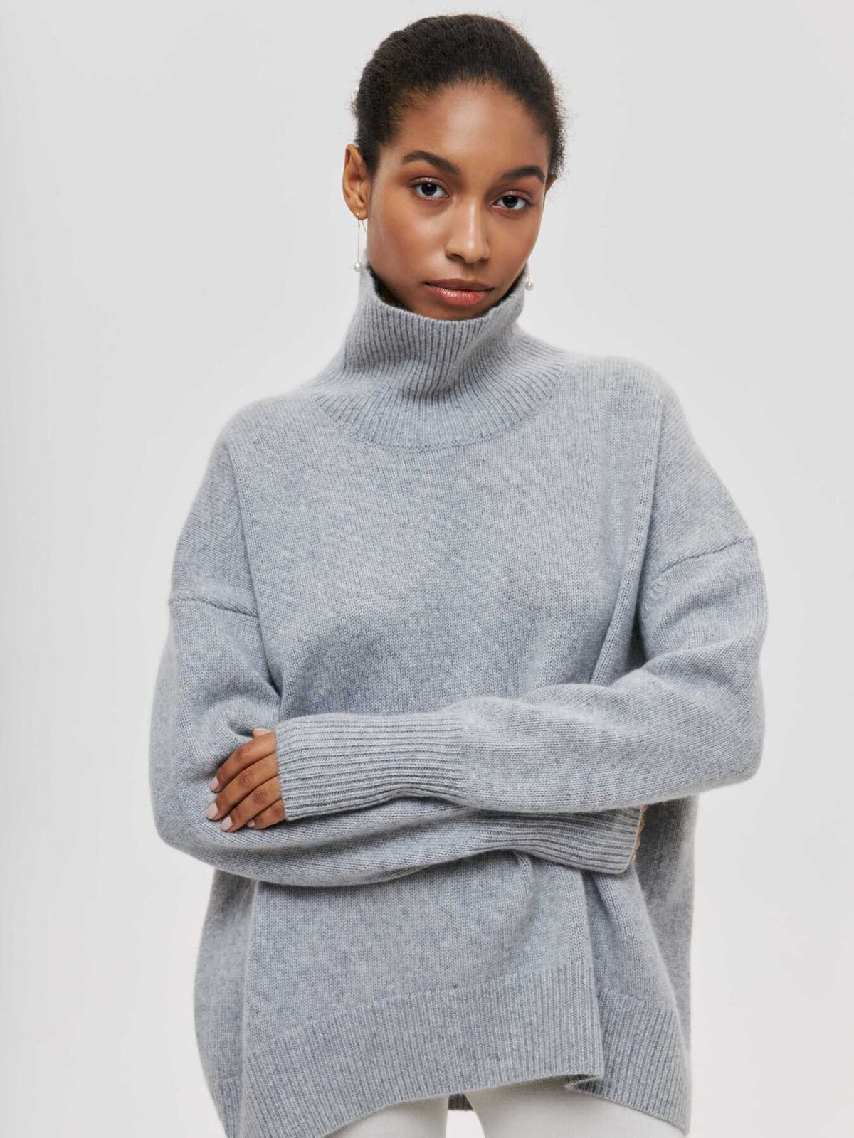 Women's Solid Turtleneck Pullover Sweater (photo 8)