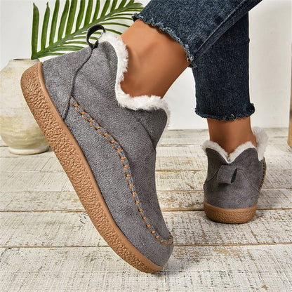 Women's V-Cut Plush-Lined Flat Ankle Boots (photo 5)