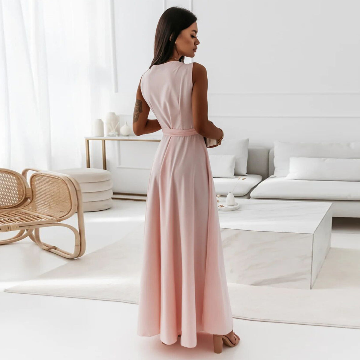Women's V-Neck Sleeveless Maxi Dress with Belt (photo 3)
