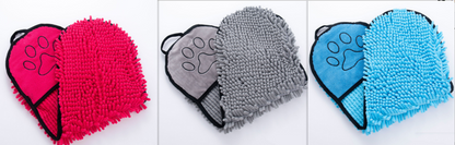Chenille Pet Drying Towel with Hand Pockets (photo 15)