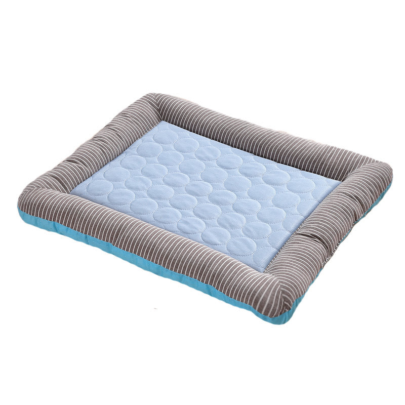 Ice Silk Pet Cooling Pad for Dogs and Cats (photo 7)