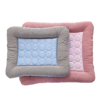 Ice Silk Pet Cooling Pad for Dogs and Cats (photo 4)