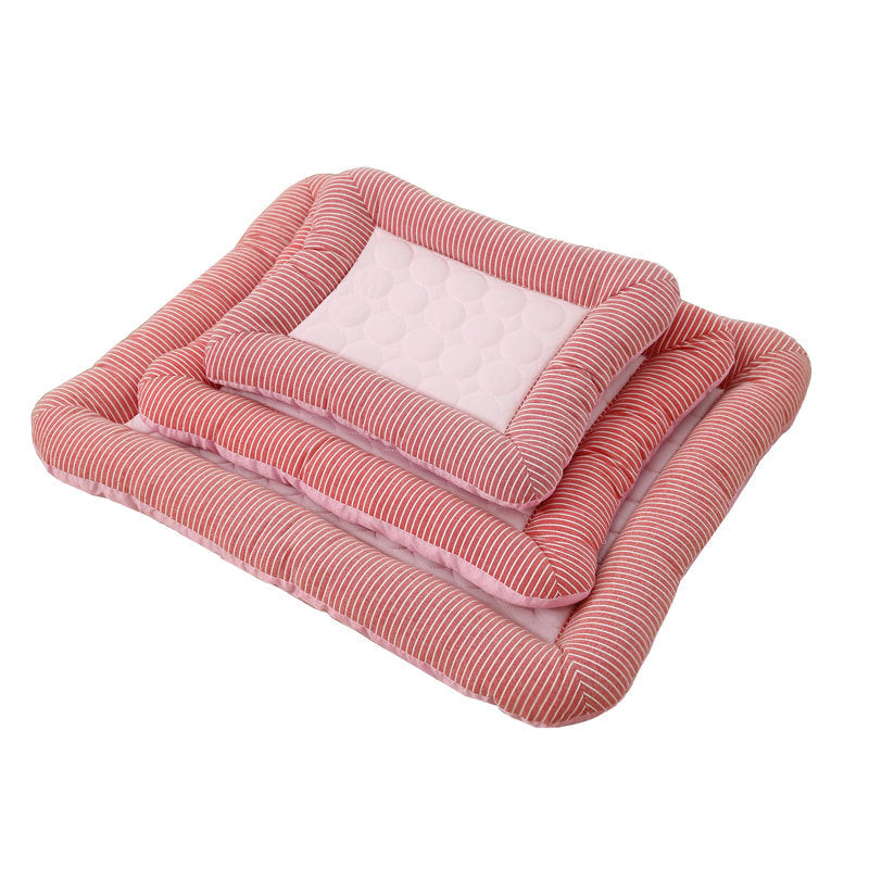 Ice Silk Pet Cooling Pad for Dogs and Cats (photo 6)