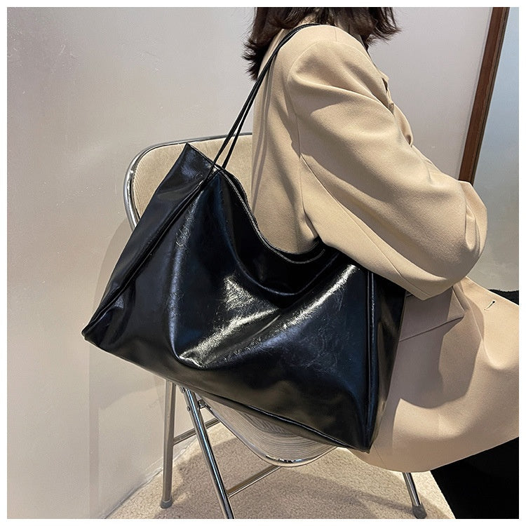 Women's Vintage PU Leather Tote Shoulder Bag (photo 10)