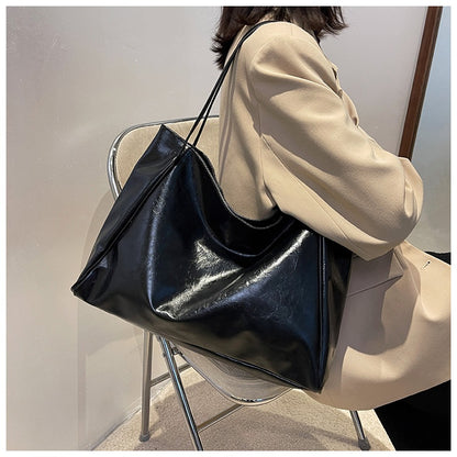 Women's Vintage PU Leather Tote Shoulder Bag (photo 10)
