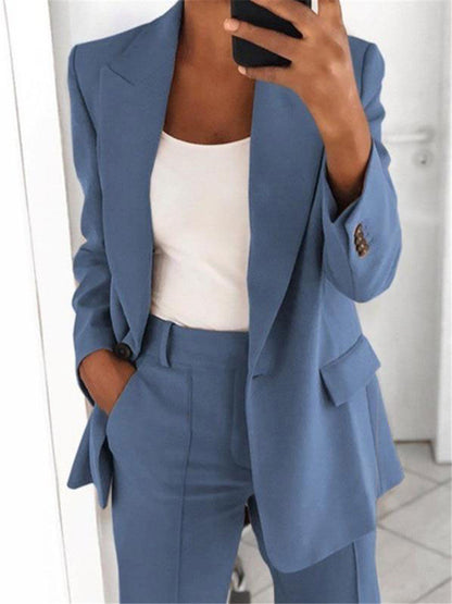 Women's Two-Piece Suit: One-Button Blazer and Slim Trousers (photo 8)