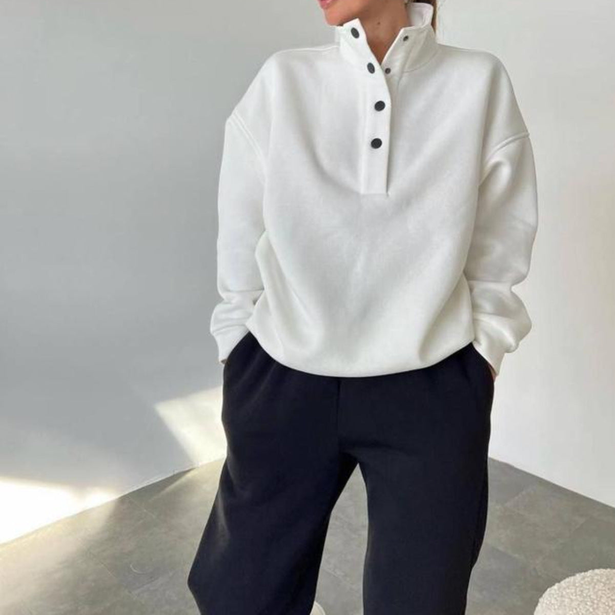 Women's Oversized Hoodie and Pants Set (photo 9)