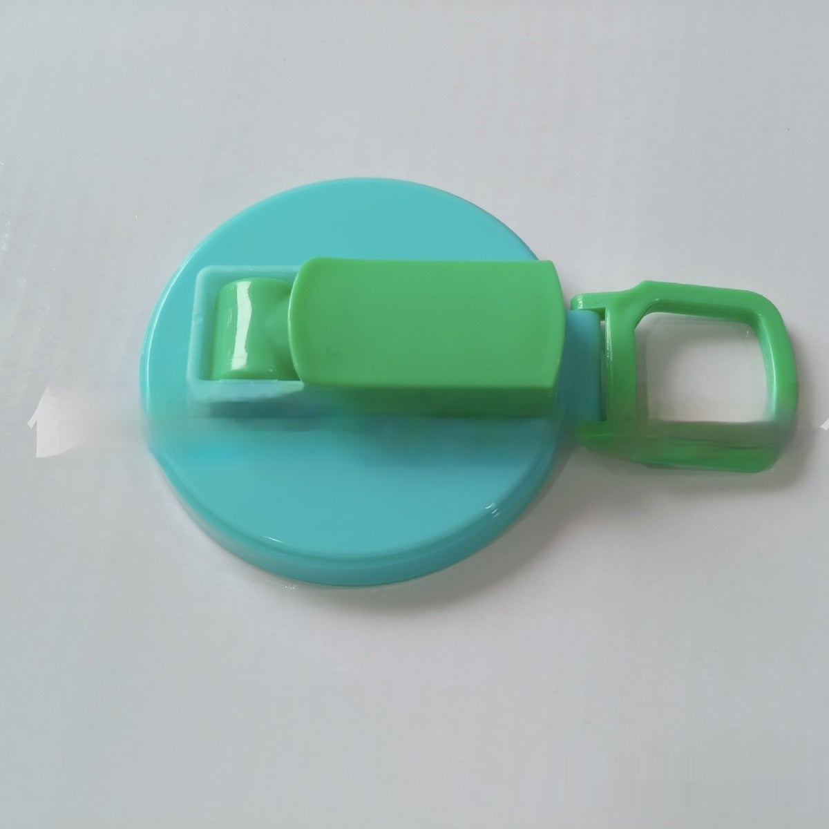 Reusable Soda Can Lid with Straw (photo 14)