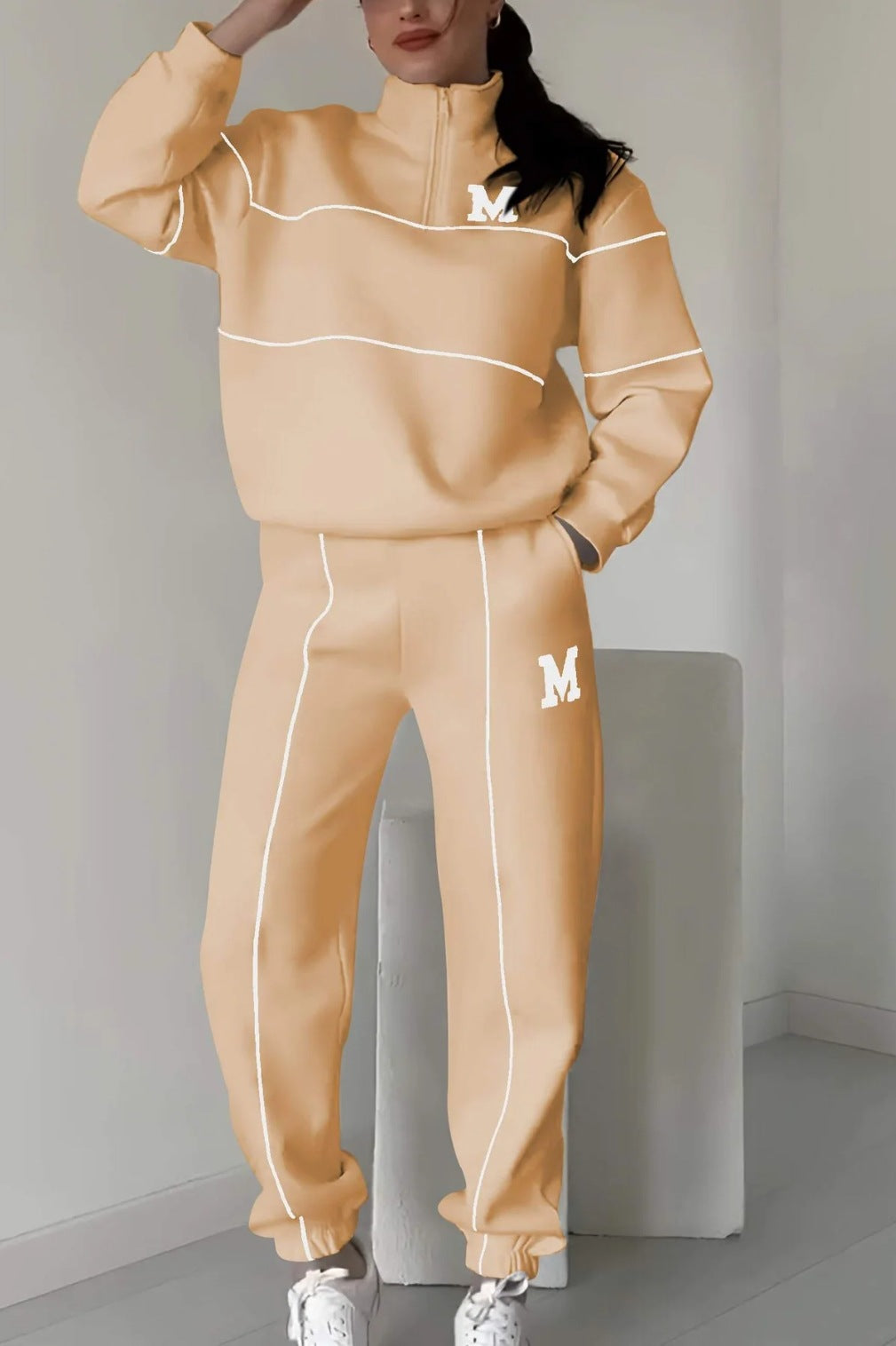 Women's Pullover Sweatshirt and Baggy Sweatpants Set (photo 15)