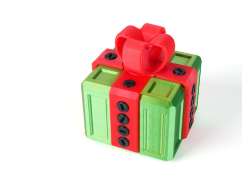 3D-Printed Prank Gift Box with Screws (photo 15)