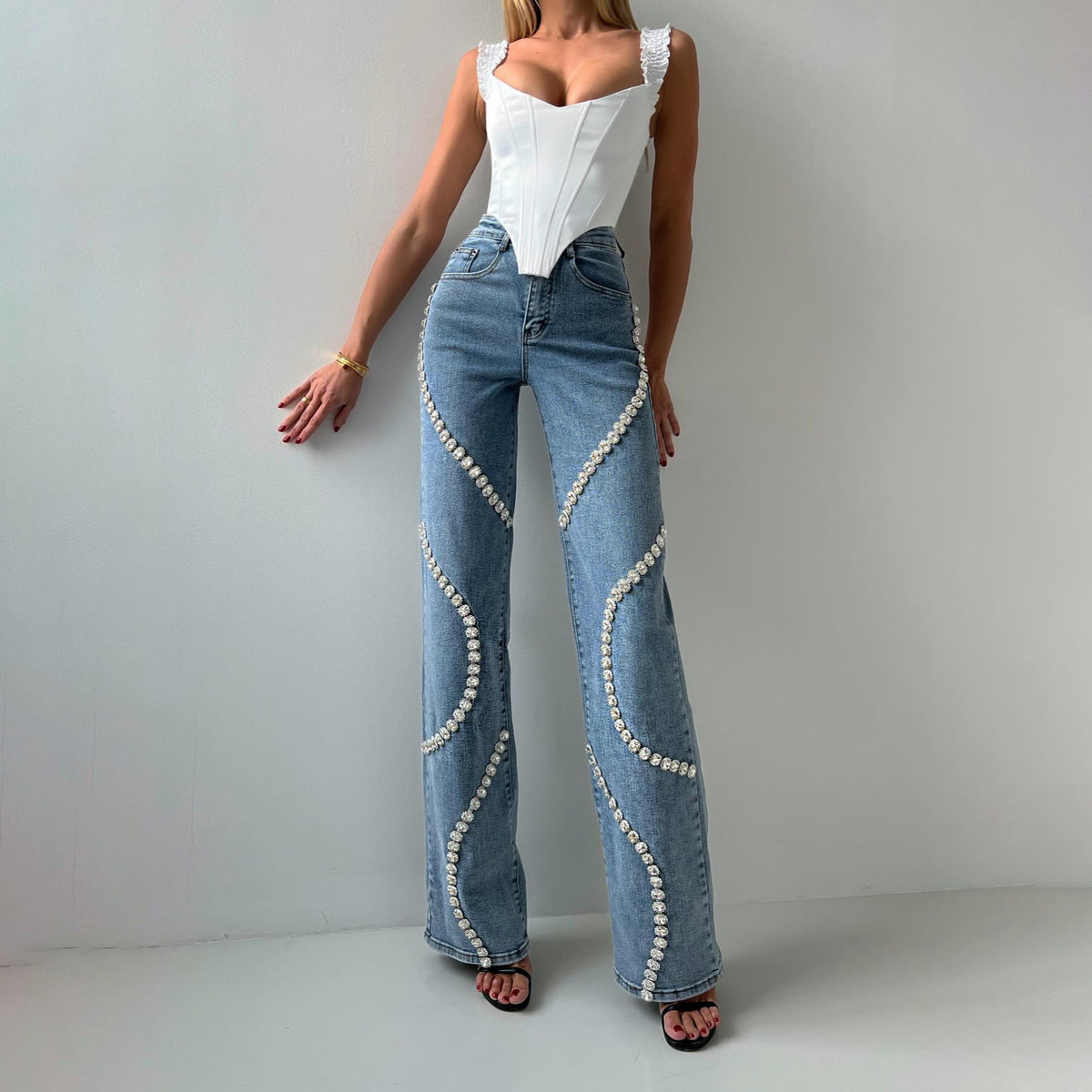 Women's Loose Straight-Leg Rhinestone Jeans (photo 2)