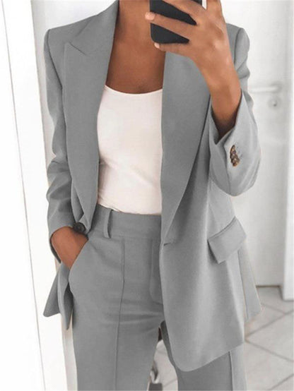Women's Two-Piece Suit: One-Button Blazer and Slim Trousers (photo 6)