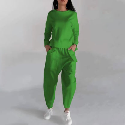 Women's Back-Slit Sweatshirt and Loose Pants Set (photo 5)