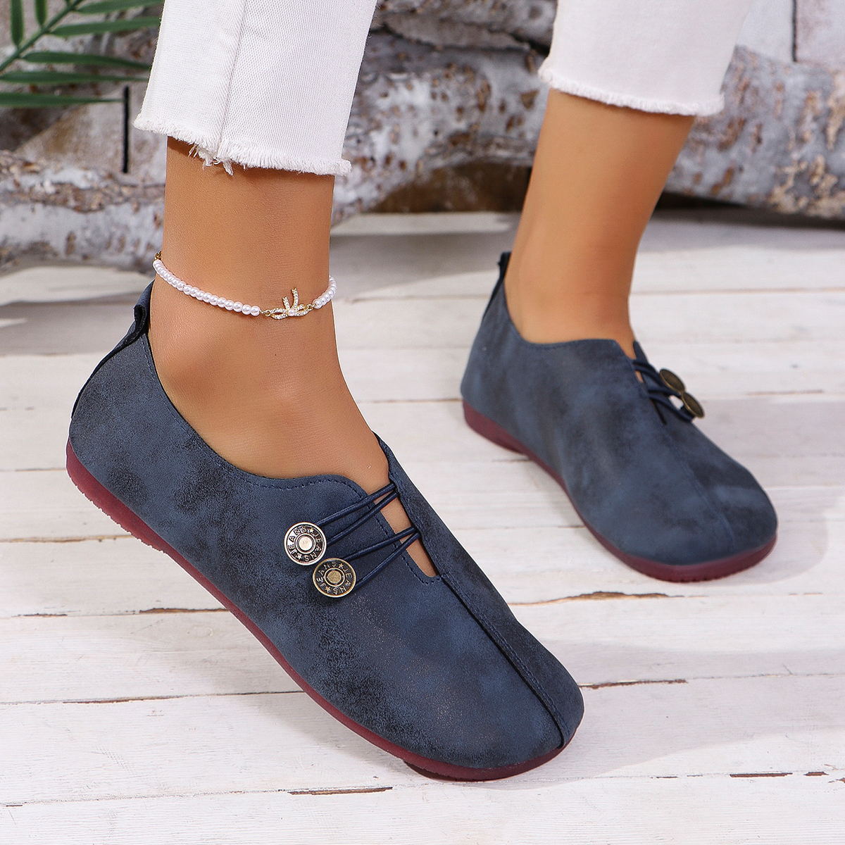 Women's Slip-On Flat Sandals (photo 3)