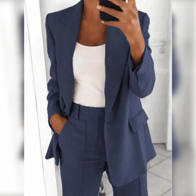 Women's Two-Piece Suit: One-Button Blazer and Slim Trousers (photo 5)