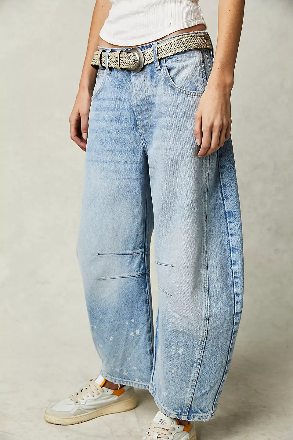 Women's Mid-Rise Wide-Leg Barrel Jeans (photo 31)