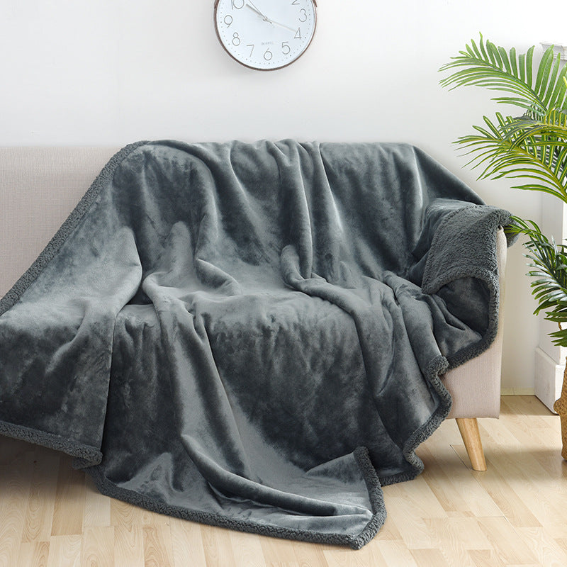 Thick Sherpa Flannel Pet Blanket (photo 3)