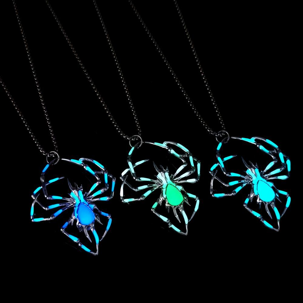 Glow-in-the-Dark Spider Pendant Necklace (photo 3)