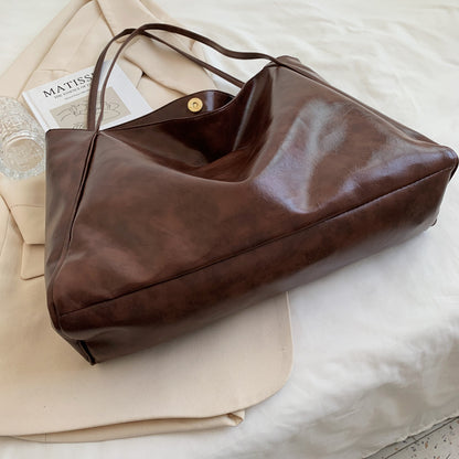 Large Soft PU Shoulder Bag (photo 3)
