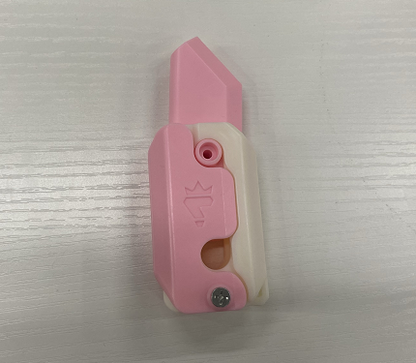 3D-Printed Carrot-Shaped Fidget Toy with Retractable Plastic Blade (photo 13)