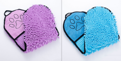 Chenille Pet Drying Towel with Hand Pockets (photo 14)