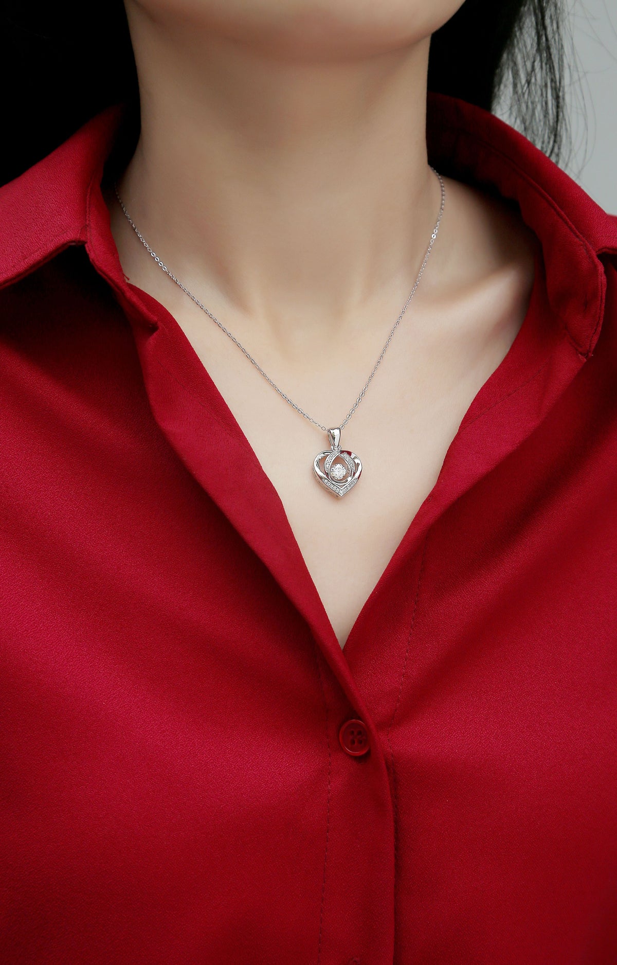 Sterling Silver Heart Pendant Necklace with 0.5 ct Moissanite (photo 7)