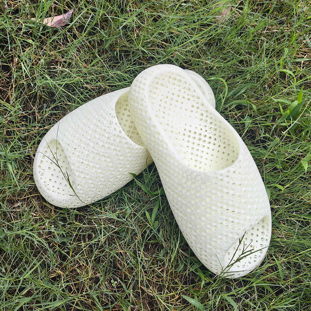 3D-Printed Hollow-Out Slippers (photo 10)