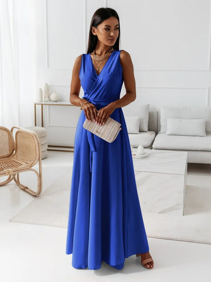Women's V-Neck Sleeveless Maxi Dress with Belt (photo 11)