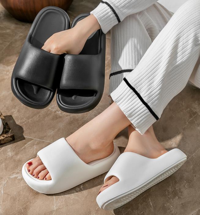 Thick-Sole Pillow Slides, EVA (photo 9)