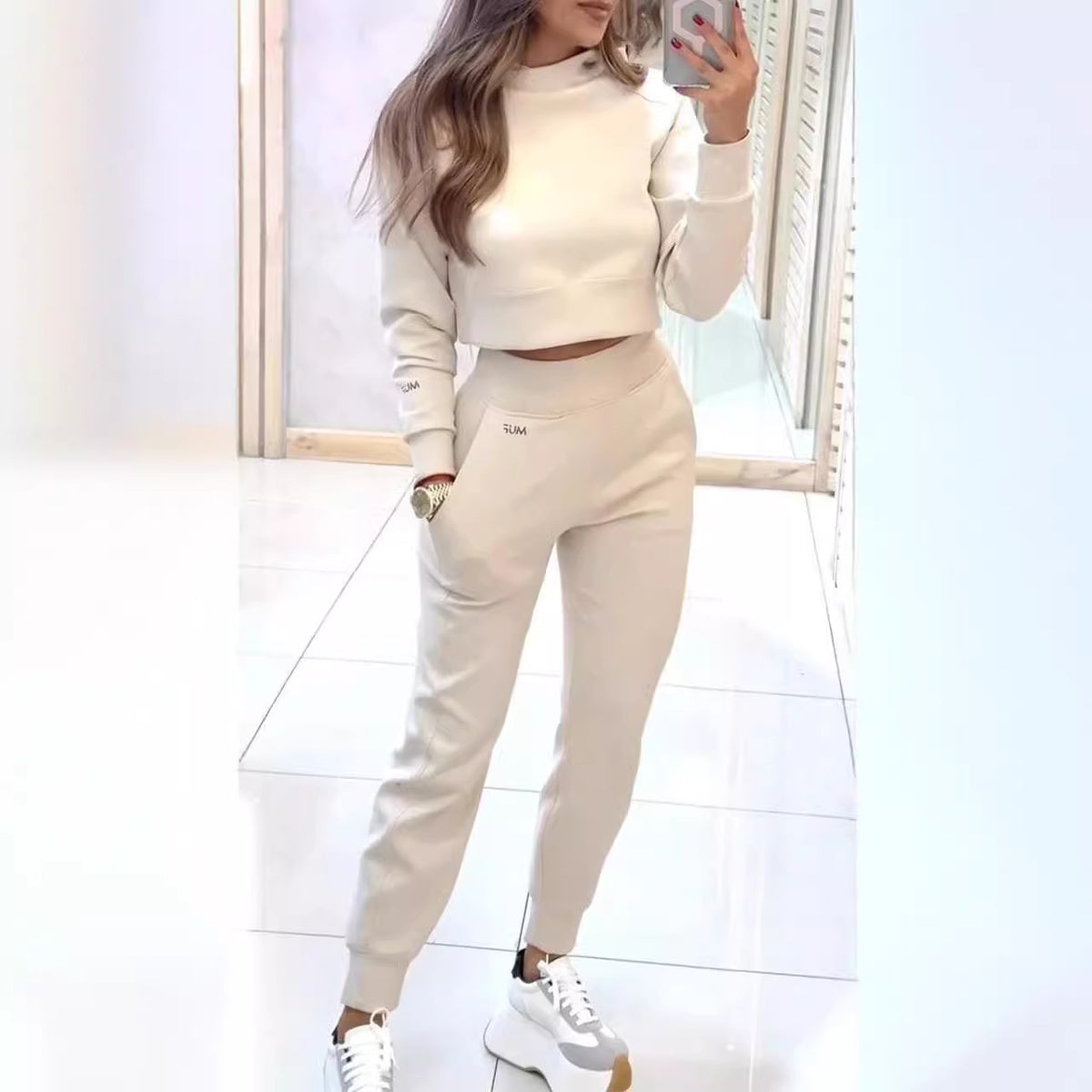 Women's Stand-Collar Crop Top and Slim Pants Set (photo 11)