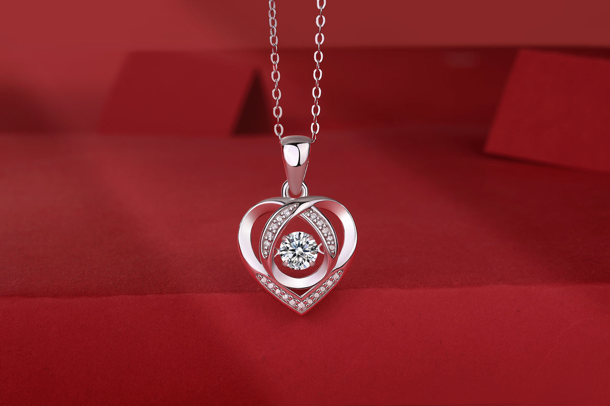 Sterling Silver Heart Pendant Necklace with 0.5 ct Moissanite (photo 2)