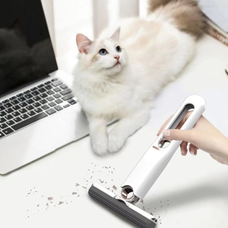 Mini Squeeze Sponge Mop for Desks, Screens and Car (photo 5)