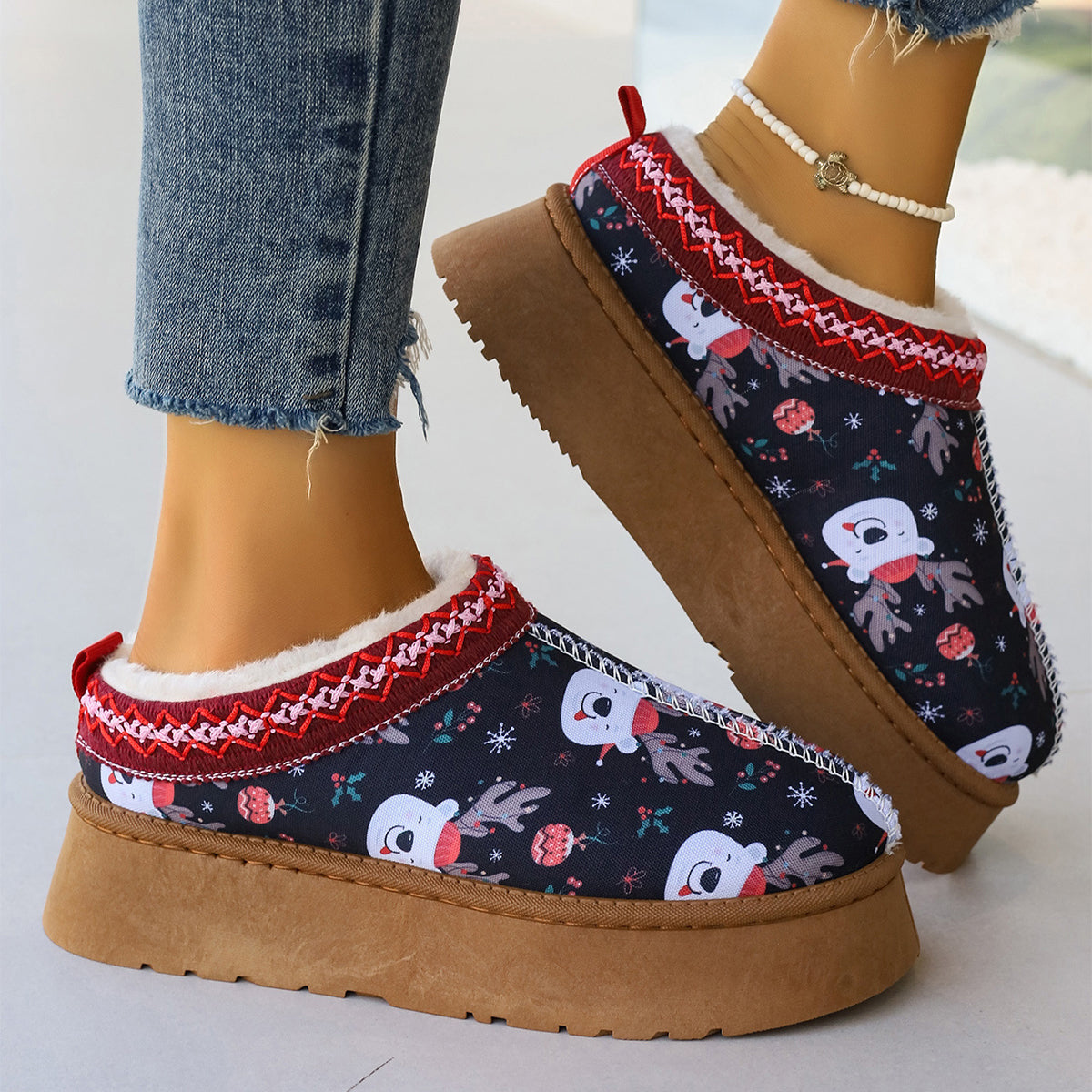 Women's Christmas Print Plush-Lined Slip-On Ankle Boots (photo 8)