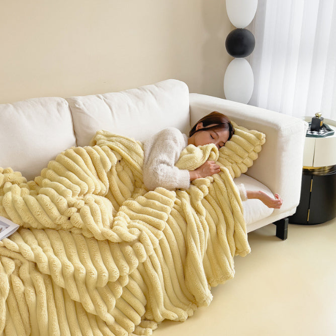 Double-Sided Bubble Velvet Faux Fur Blanket (photo 11)