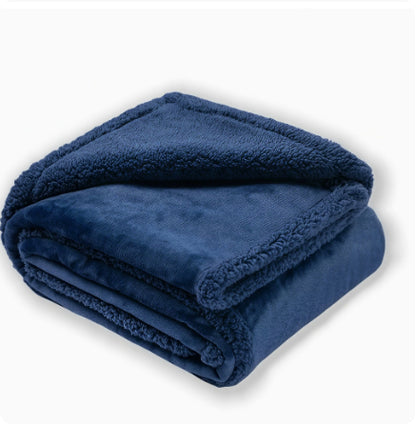 Thick Sherpa Flannel Pet Blanket (photo 11)