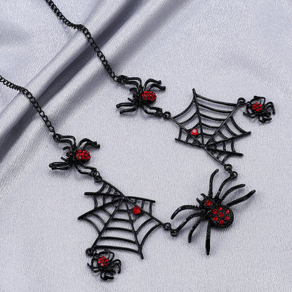Halloween Spider and Web Necklace (photo 2)