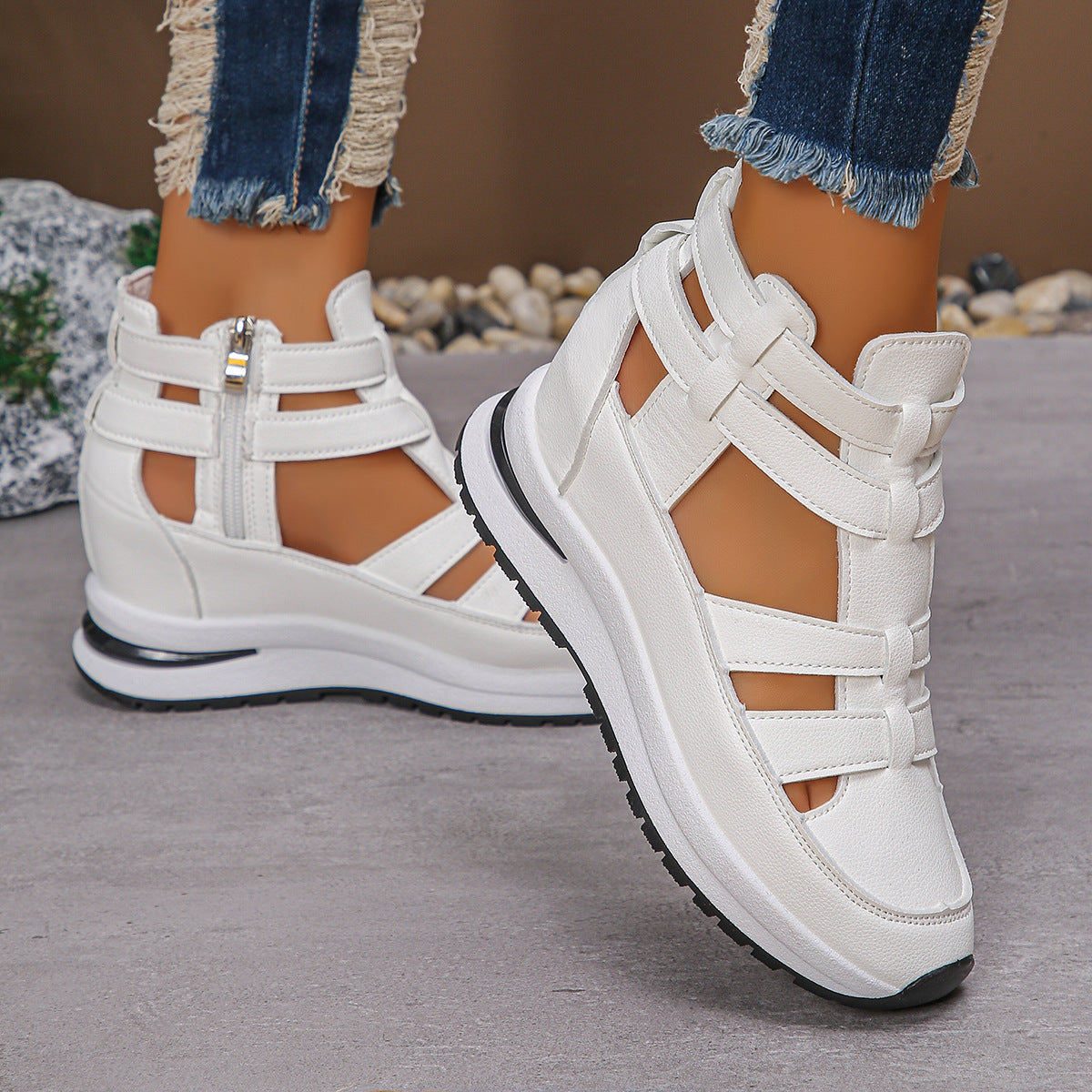 Women's Closed-Toe Cut-Out Platform Sandals (photo 3)