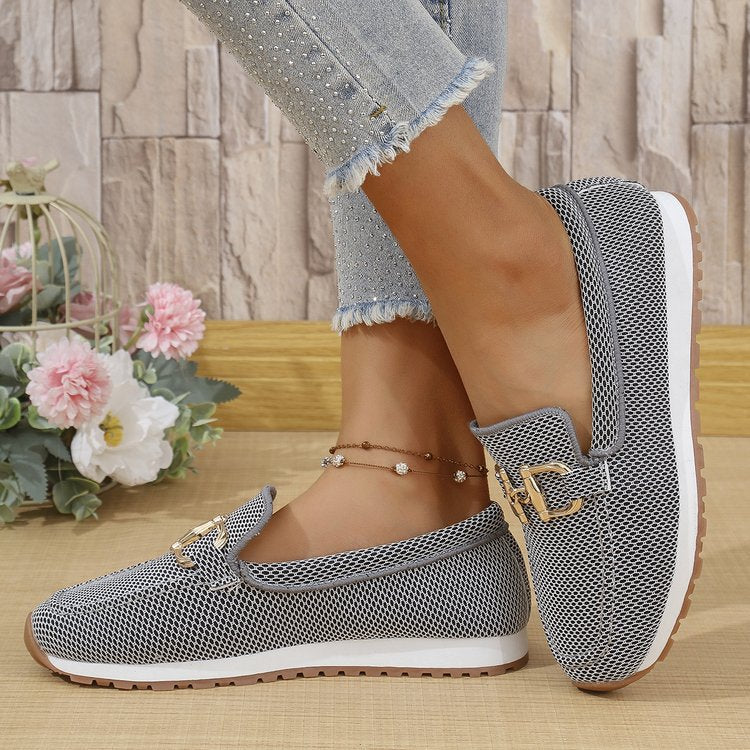 Women's Canvas Low-Top Flat Sneakers (photo 6)