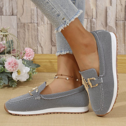 Women's Canvas Low-Top Flat Sneakers (photo 6)