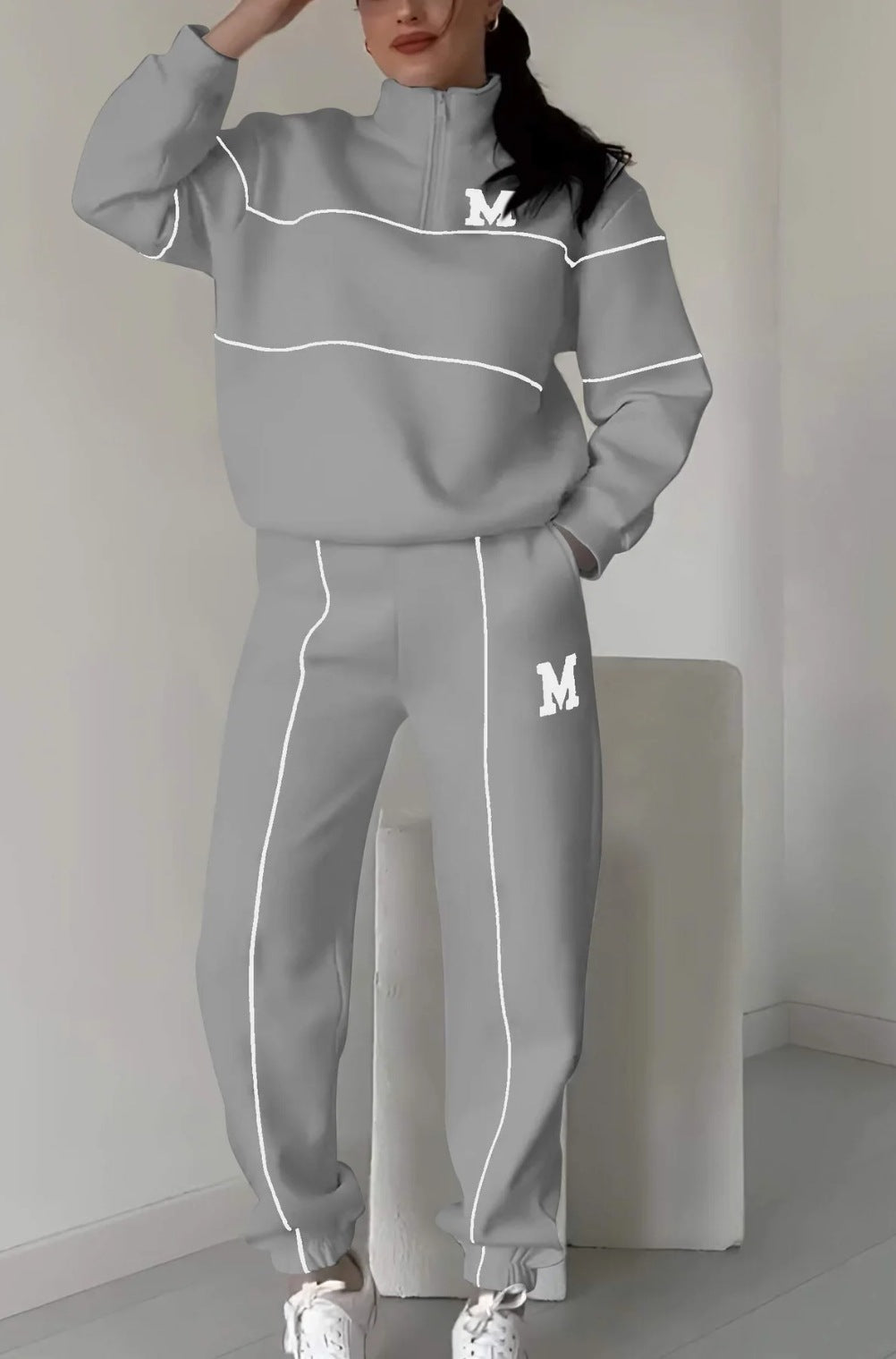 Women's Pullover Sweatshirt and Baggy Sweatpants Set (photo 14)