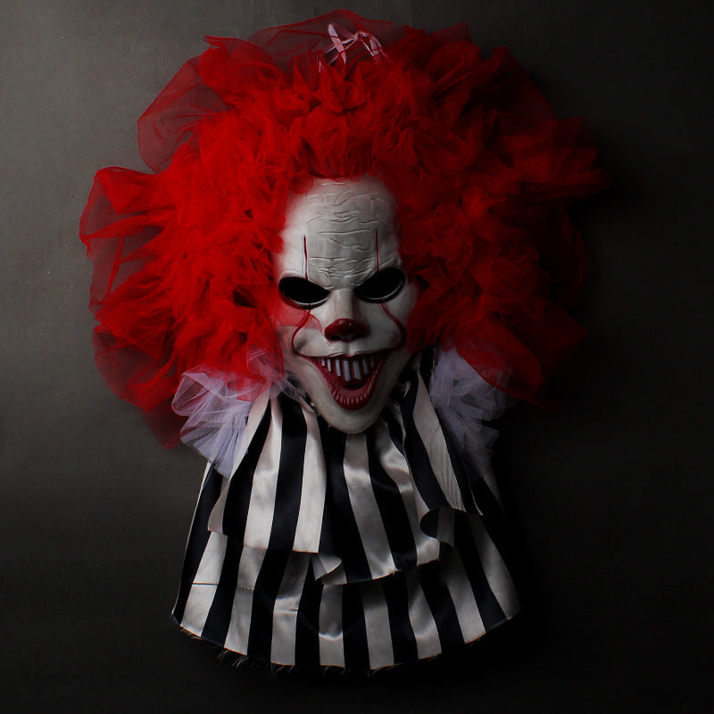 Halloween Horror Clown Door Wreath (photo 5)