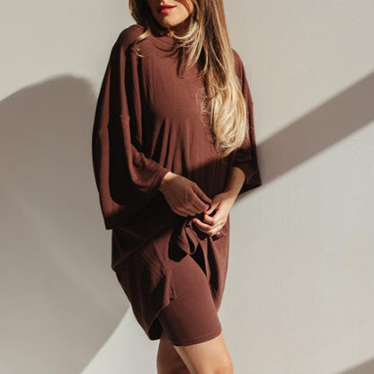 Women's Batwing T-Shirt and Shorts Set (photo 5)