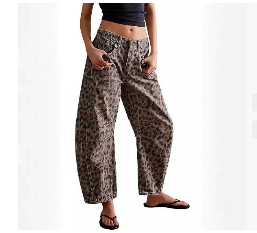 Women's Mid-Rise Wide-Leg Barrel Jeans (photo 48)