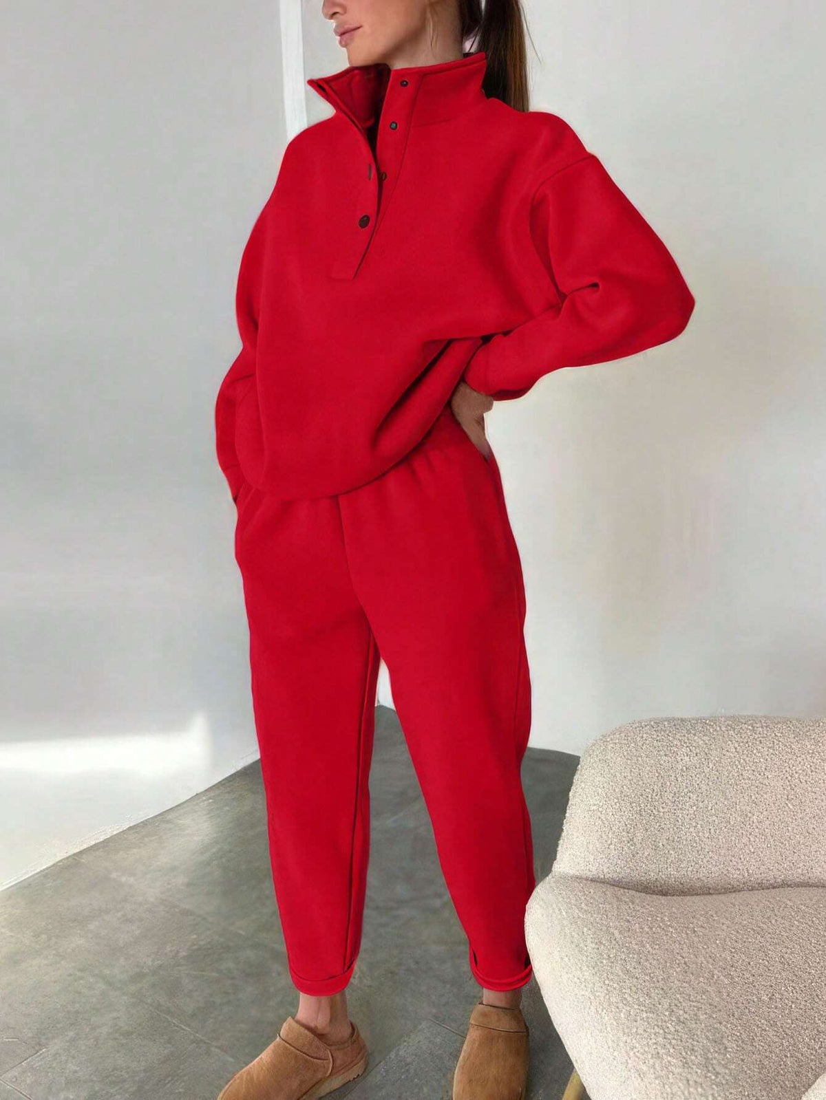 Women's Oversized Hoodie and Pants Set (photo 11)