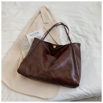 Large Soft PU Shoulder Bag (photo 11)
