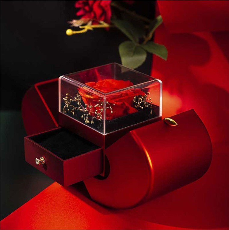 Preserved Rose Apple Gift Box with Necklace (photo 23)