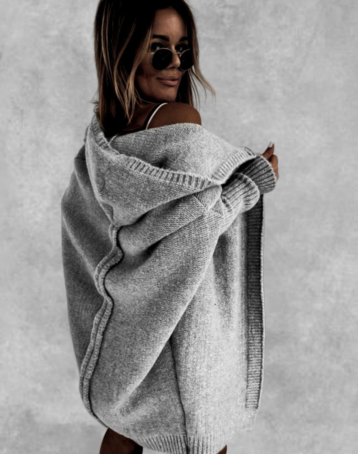 Women's Oversized Hooded Batwing Knit Cardigan (photo 3)