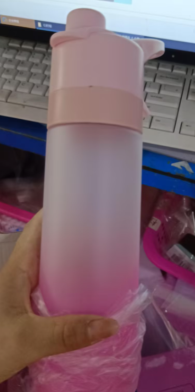 Spray Water Bottle with Carry Strap (photo 43)